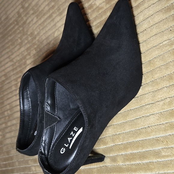 Black Heel Mules - Picture 5 of 9